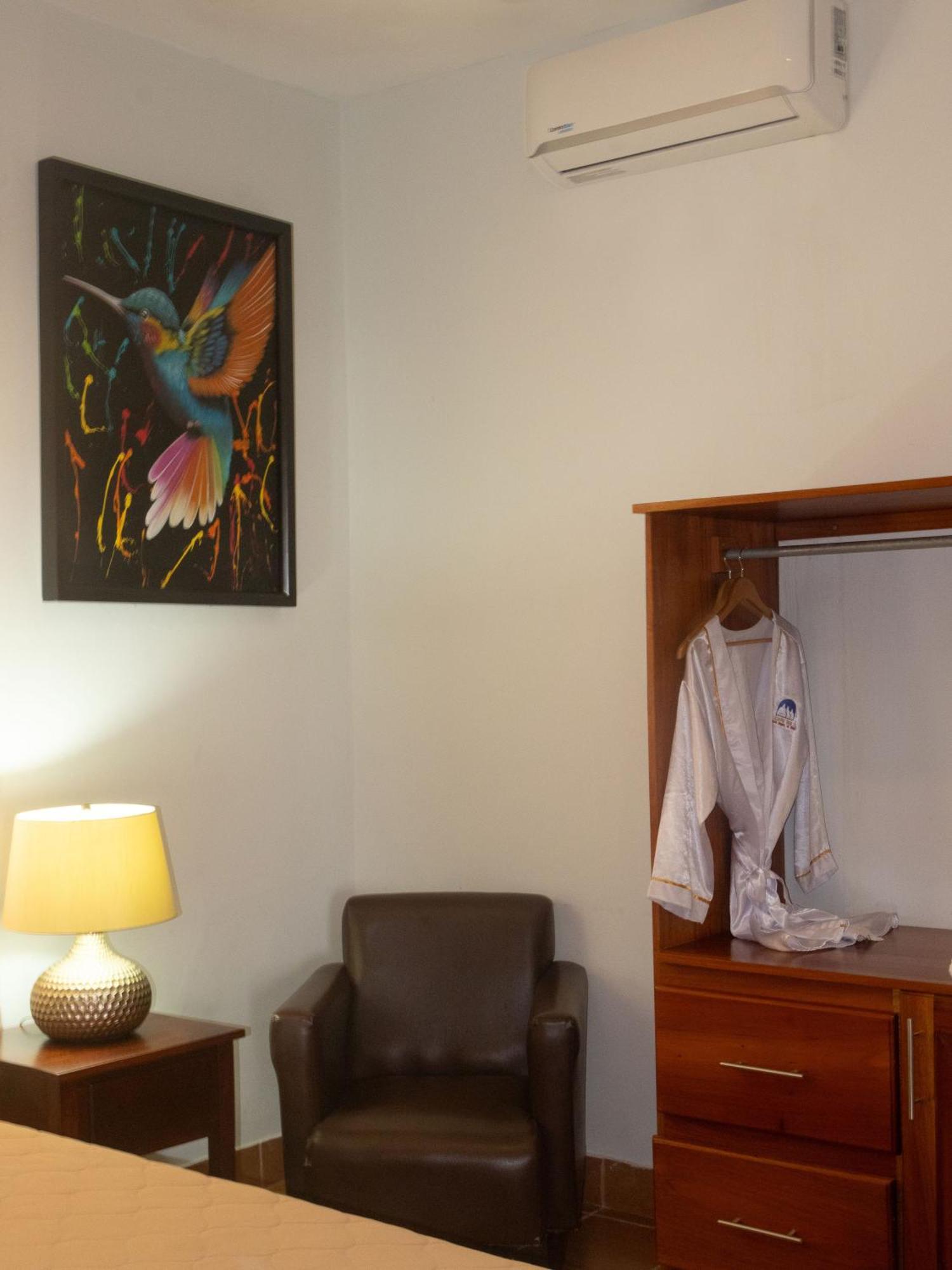 Hotel Leon Inn מראה חיצוני תמונה