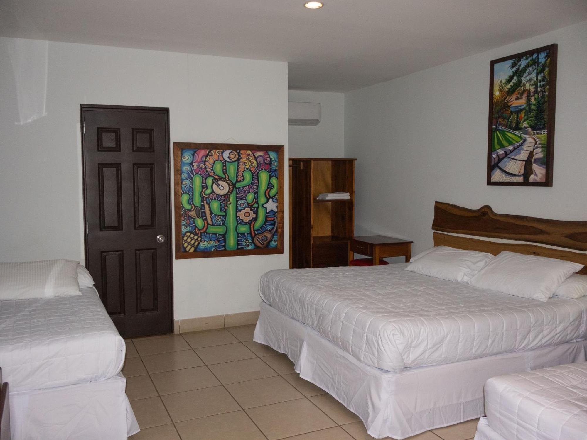 Hotel Leon Inn מראה חיצוני תמונה